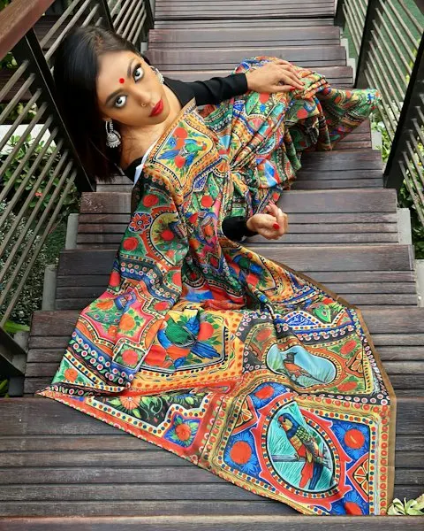 Elegant Tissue Saree - Soft, Flattering & Easy