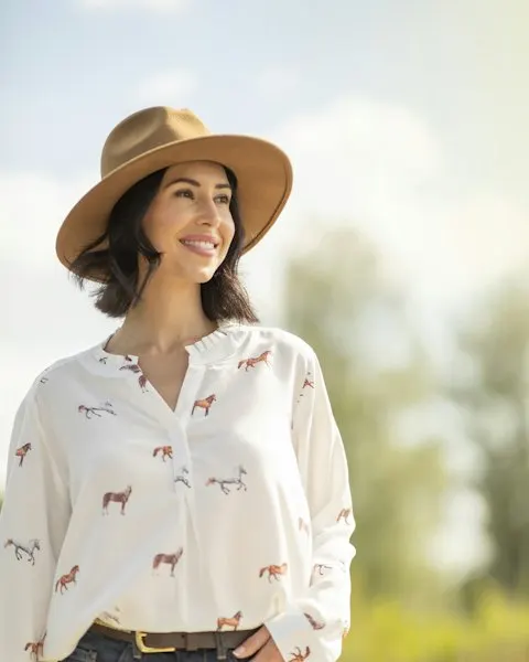 Chic White Blouse - Effortless All-Day Glam