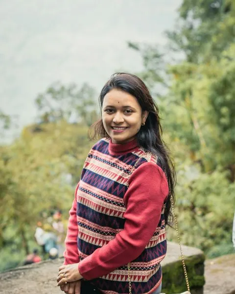 Graceful Grey Acrylic Knit Sweater - Insta-Ready Look