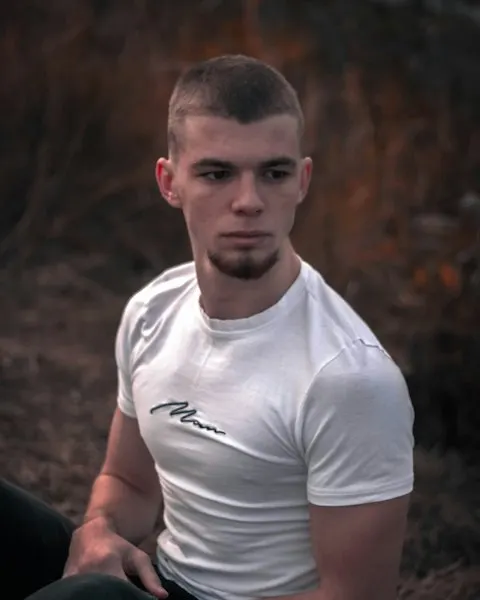 Smart White Leather T-Shirt - Standout Everyday Essential