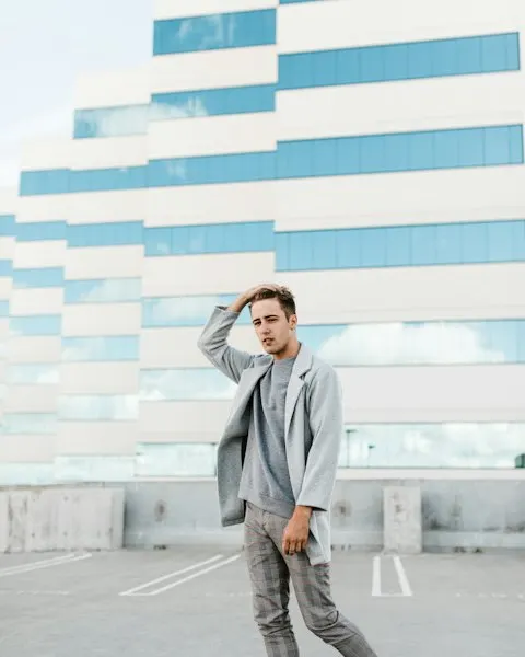 Smart Grey Street Outfit - Weekend to Workday