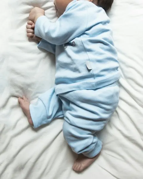 Comfy White Baby Outfit - Photo-Perfect Moments