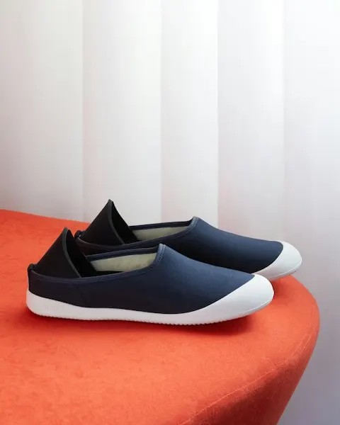 Minimal White Shoes - Grab-and-Go Essential