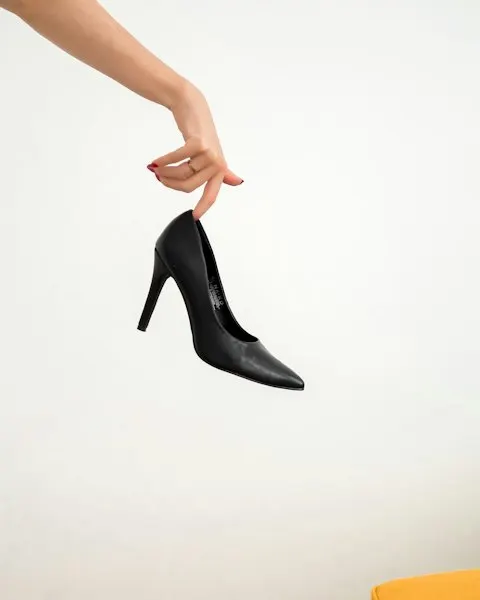 Trendy Black Leather Shoes - Soft, Flattering & Easy