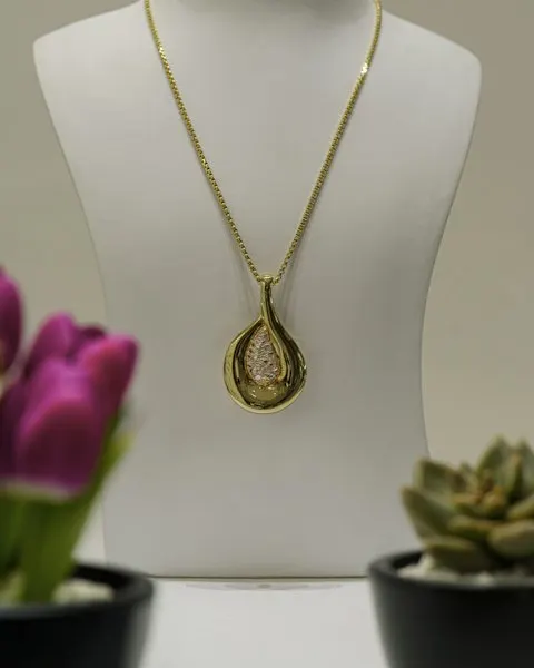 Modern Gold-Plated Necklace - Festive to Brunch Ready