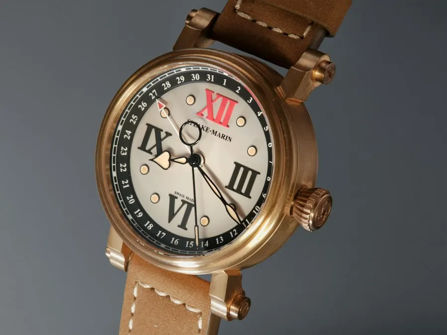 Signature Brown Leather Strap Watch - Upgrade Your Look