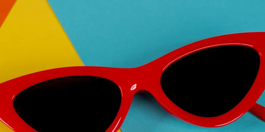 Premium Yellow Sunglasses - Travel-Ready Favourite