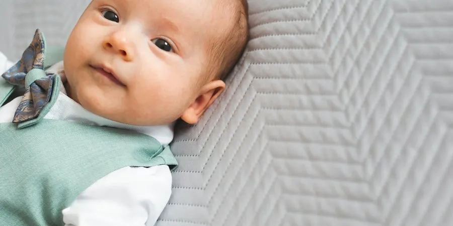 Cheerful Baby Outfit - Easy Wear for Busy Kids