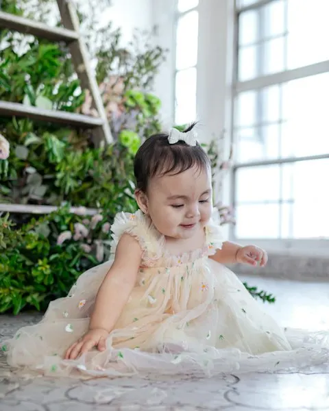 Comfy White Crepe Dress - Photo-Perfect Moments