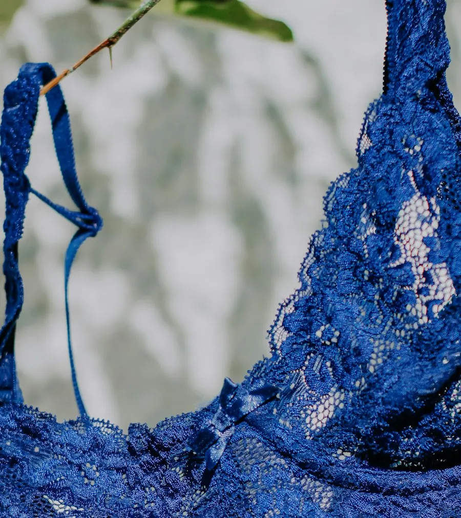 Royal Blue Lace Bra - Seamless Feel