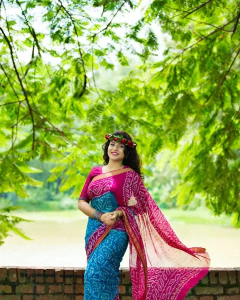 Elegant Pink Banarasi Silk Saree - Soft, Flattering & Easy