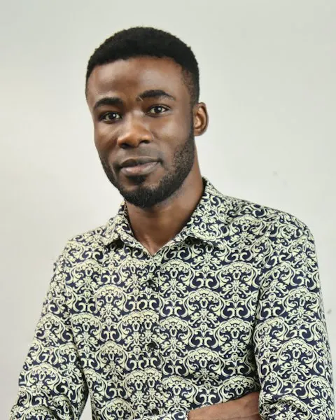 Classic Linen Shirt - Weekend to Workday